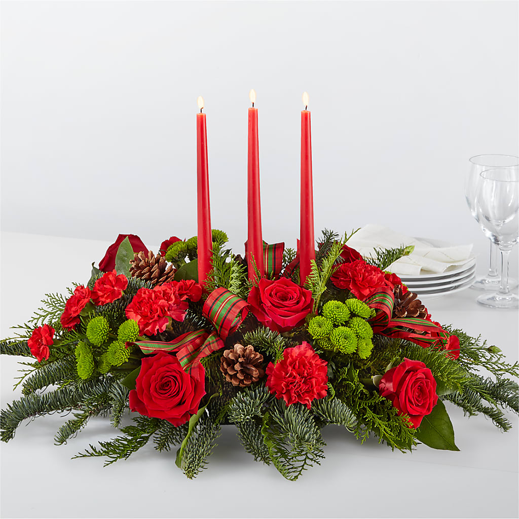 By the Candlelight Centerpiece – Fleuristerie Marie-chantal, Shawinigan PQ