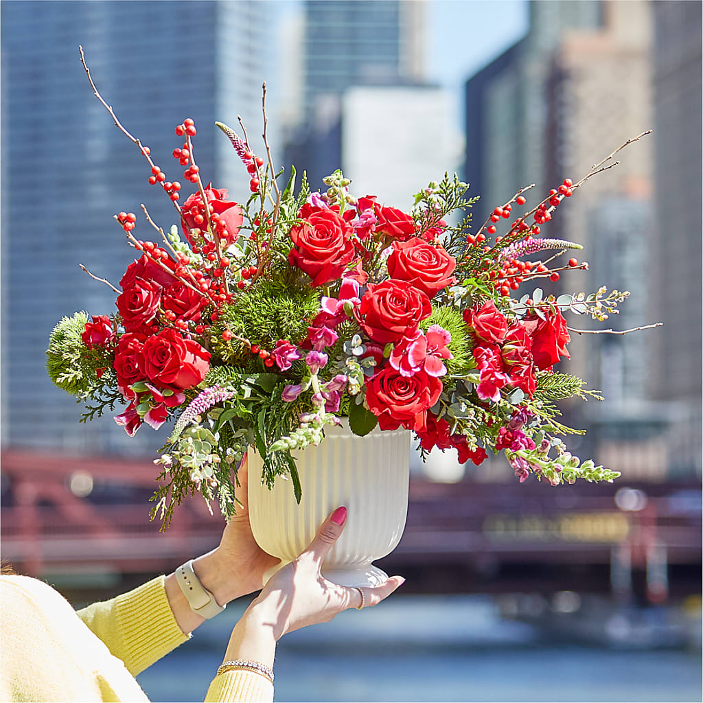 Big Red Bow Bouquet – Fleuristerie Marie-chantal, Shawinigan PQ