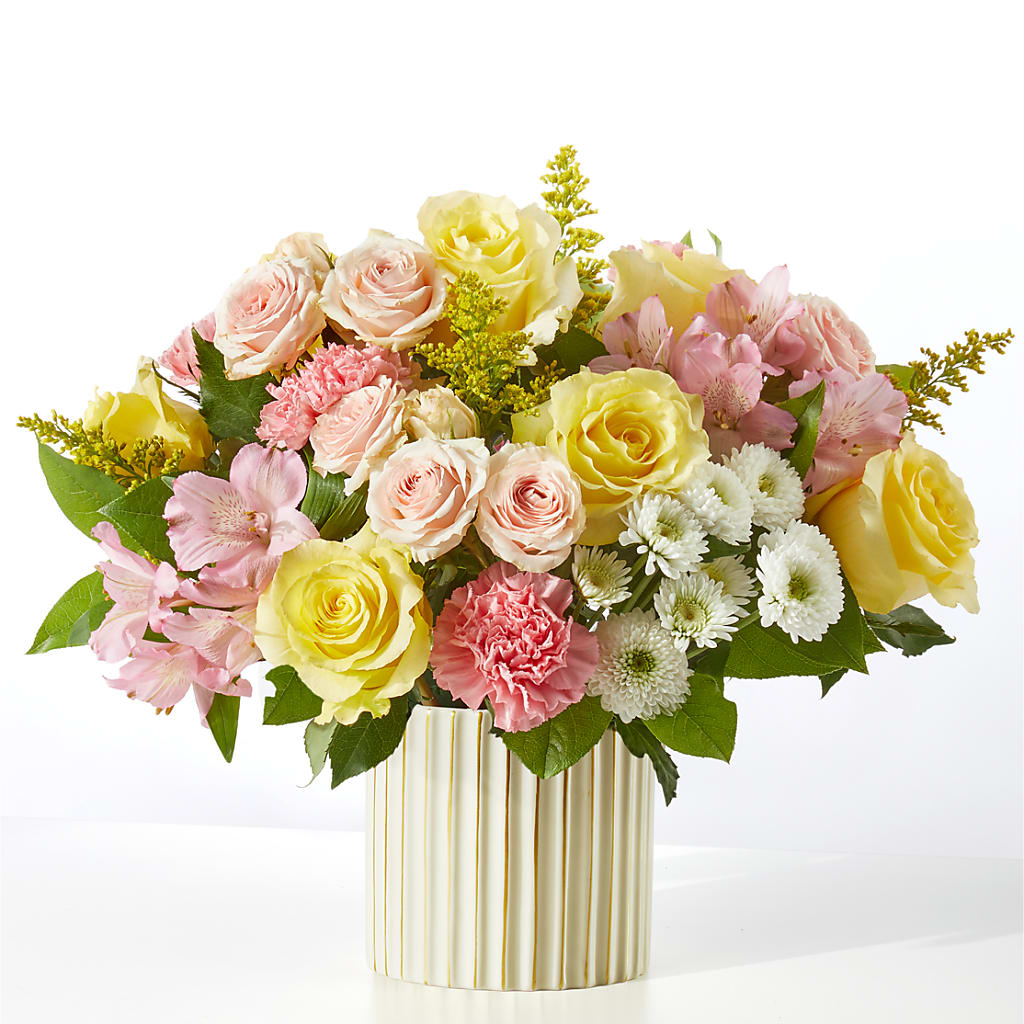 Watercolors Bouquet – Fleuristerie Marie-chantal, Shawinigan PQ