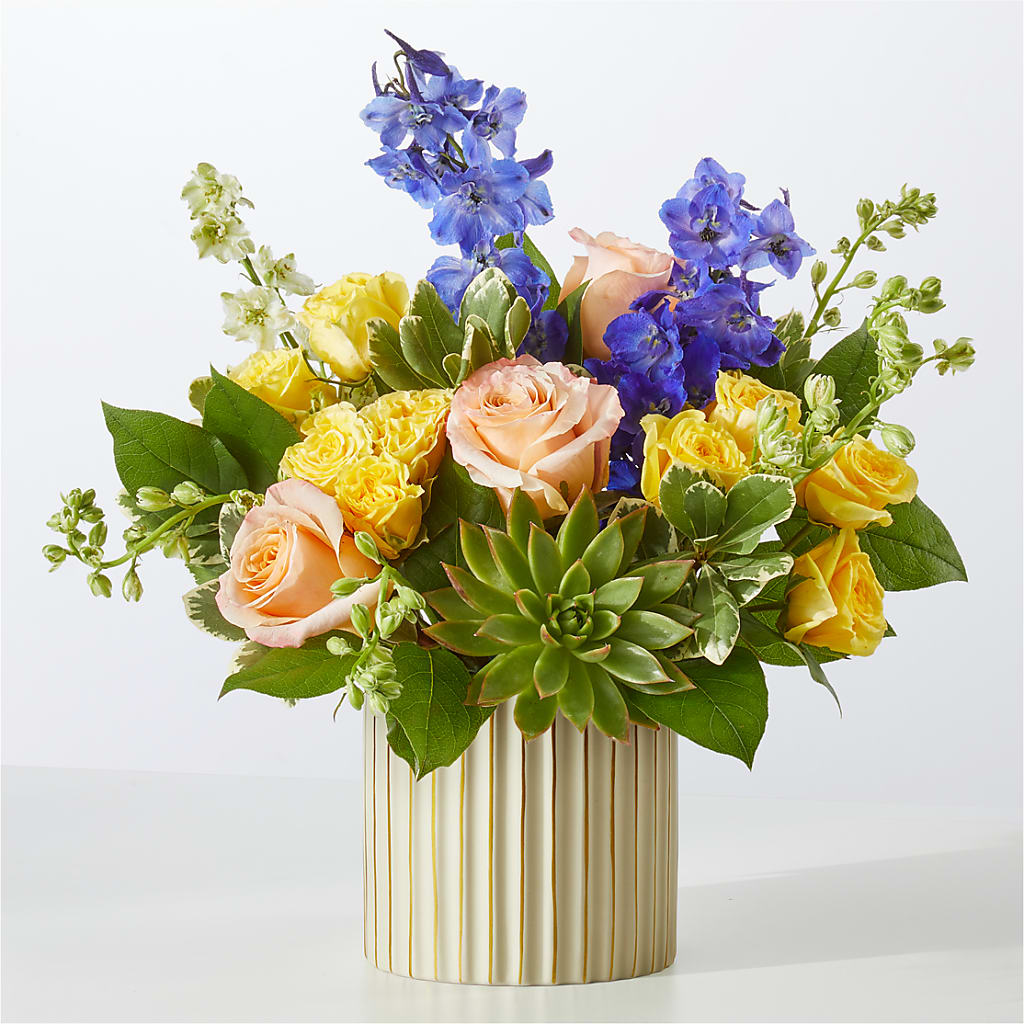 Cobalt Reverie Bouquet – Fleuristerie Marie-chantal, Shawinigan PQ
