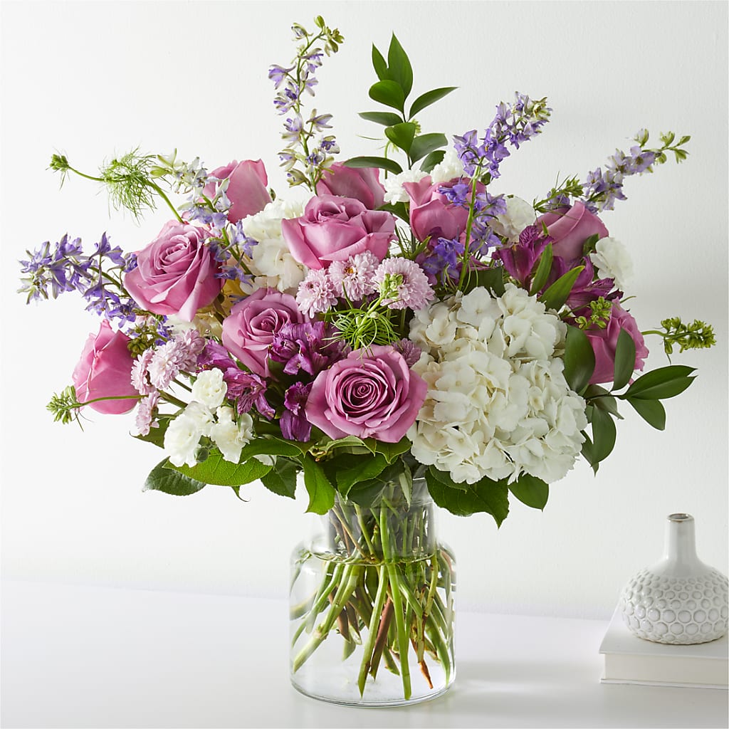Violet Caress Bouquet – Fleuristerie Marie-chantal, Shawinigan PQ