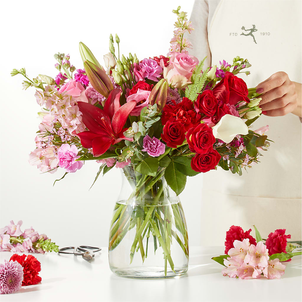 Together Forever - A Florist Original – Fleuristerie Marie-chantal, Shawinigan PQ