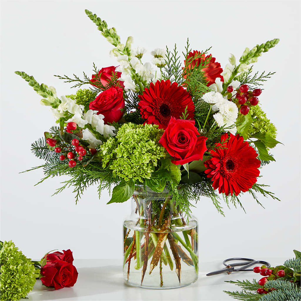 Merry Moment Bouquet – A Florist Original – Fleuristerie Marie-chantal, Shawinigan PQ