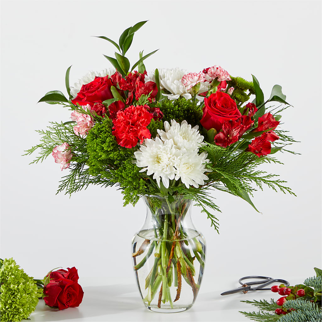 Merry Moment Bouquet – A Florist Original – Fleuristerie Marie-chantal, Shawinigan PQ