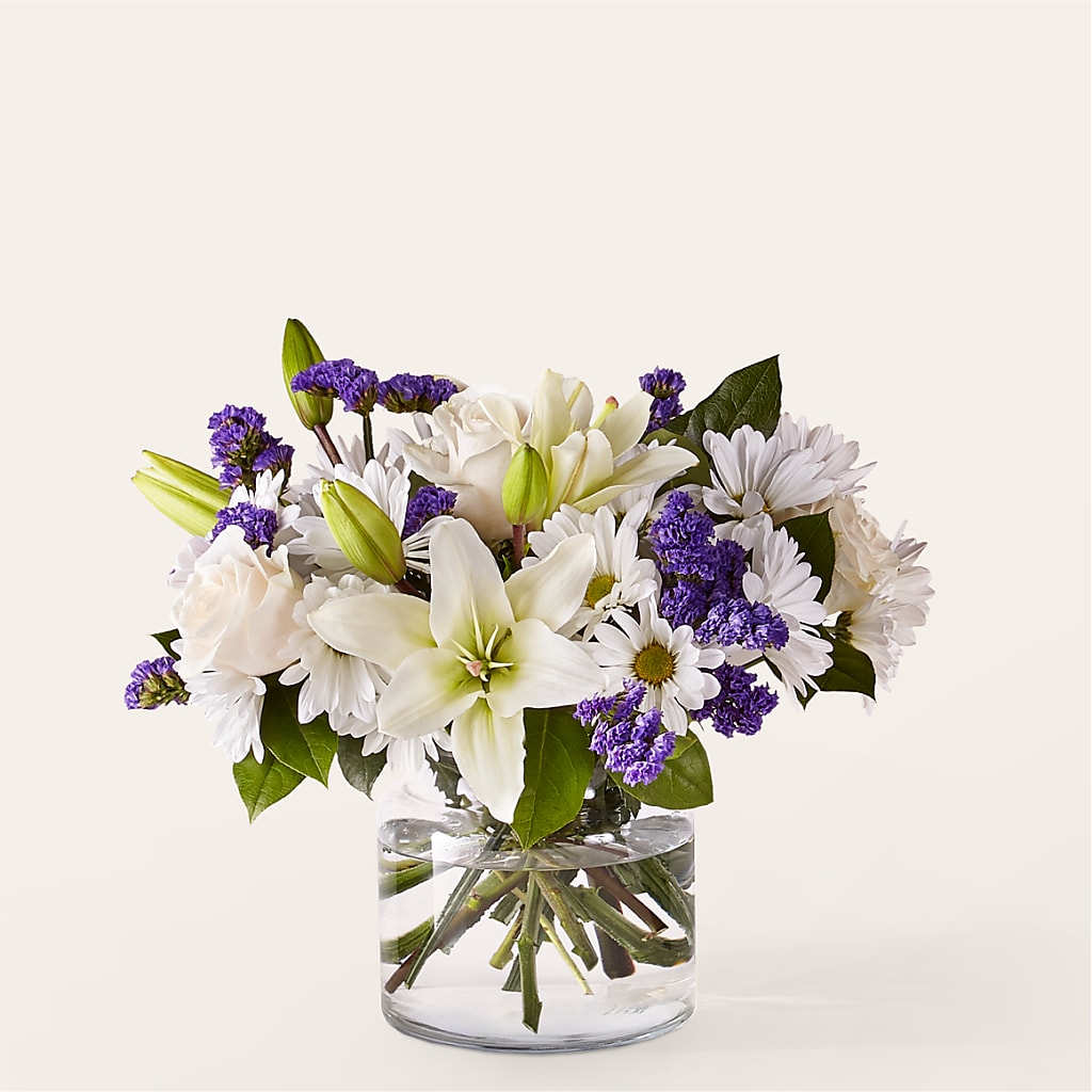 Beyond Blue Bouquet – Fleuristerie Marie-chantal, Shawinigan PQ