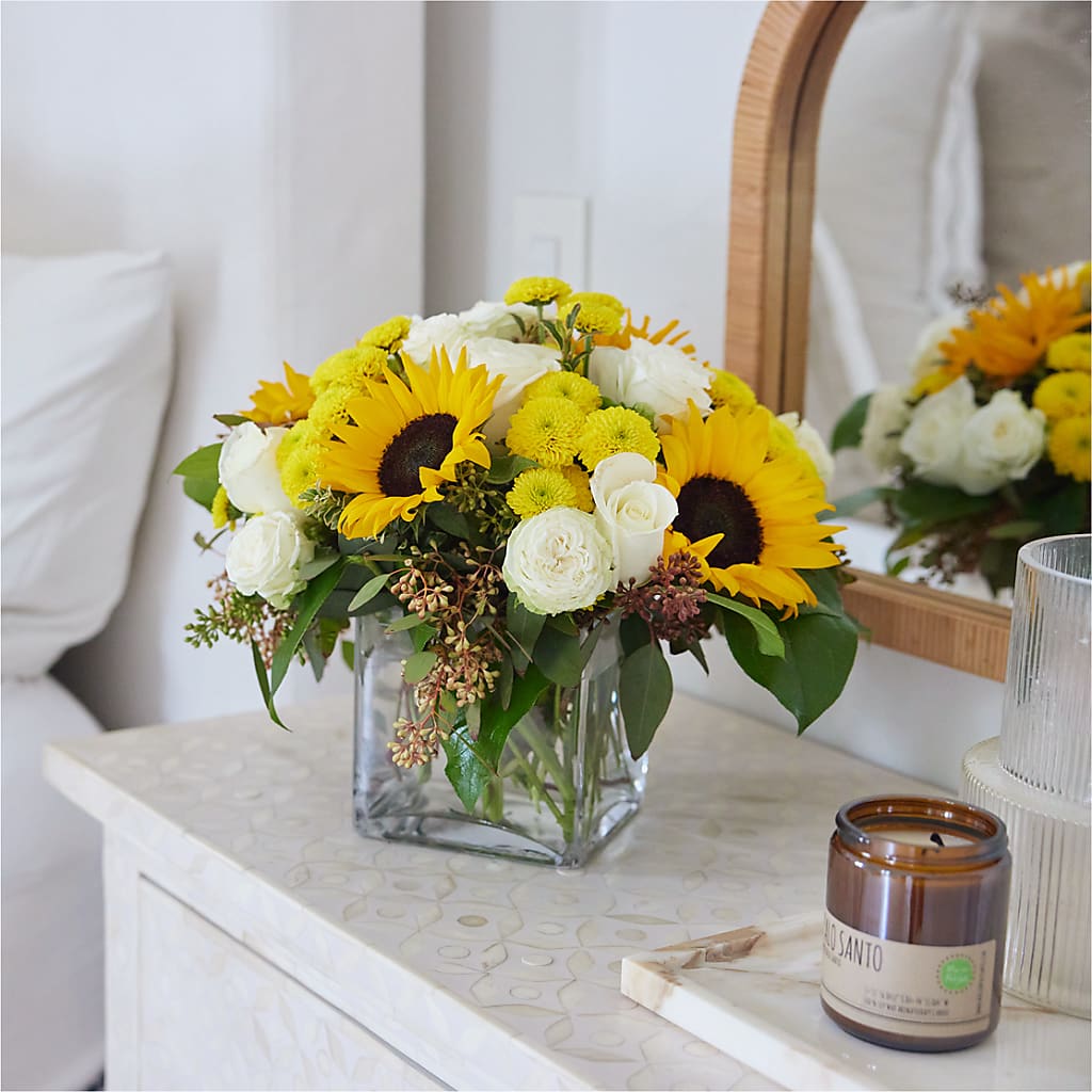 Luminous Morning Bouquet – Fleuristerie Marie-chantal, Shawinigan PQ