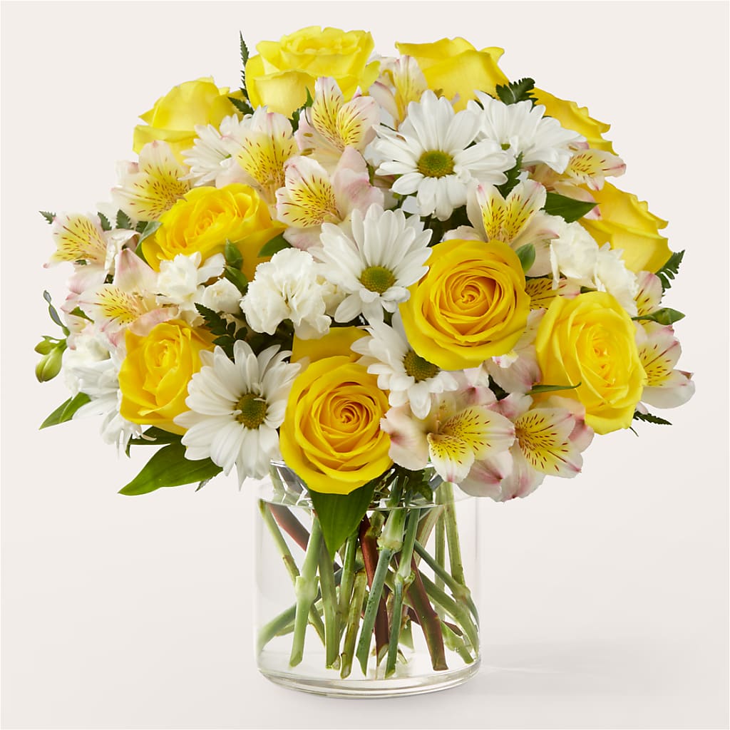 Gleeful Bouquet – Fleuristerie Marie-chantal, Shawinigan PQ