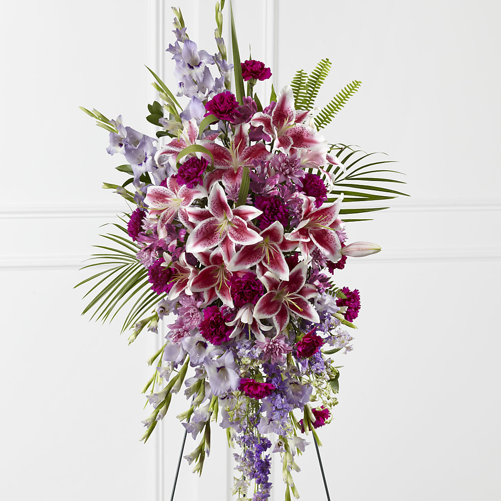 Tender Touch Standing Spray – Fleuristerie Marie-chantal, Shawinigan PQ