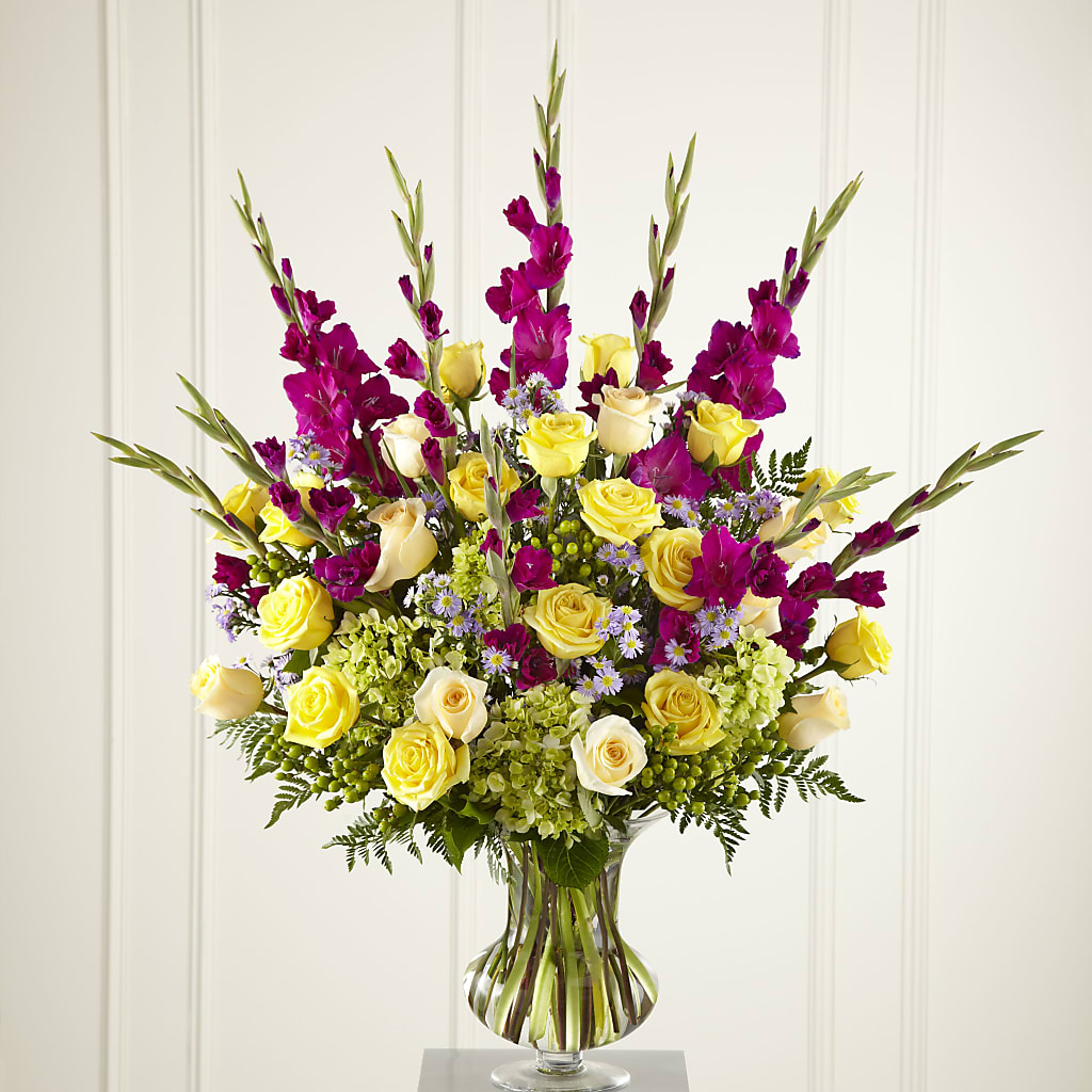 Loveliness Arrangement – Fleuristerie Marie-chantal, Shawinigan PQ