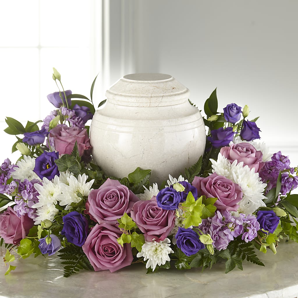 Blooming Sympathy Cremation Adornment – Fleuristerie Marie-chantal, Shawinigan PQ