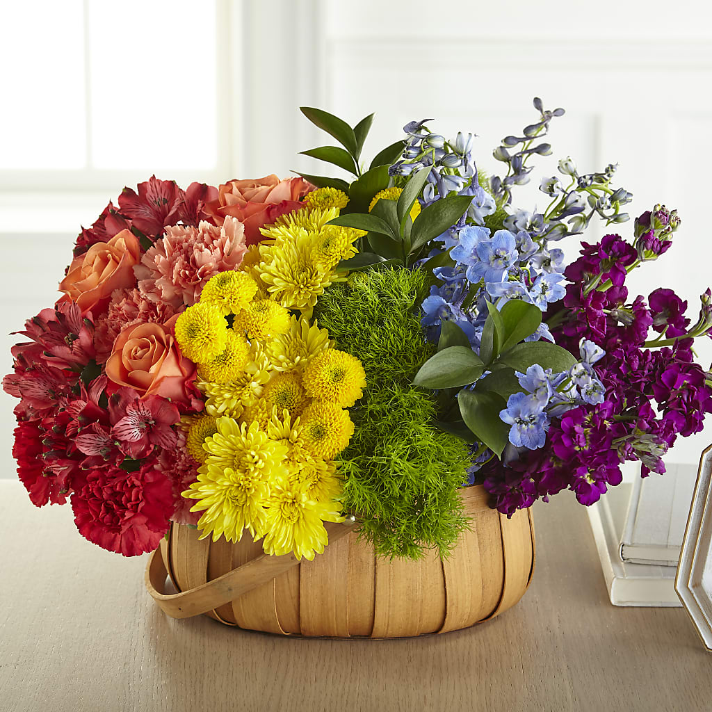 Prideful Basket – Fleuristerie Marie-chantal, Shawinigan PQ