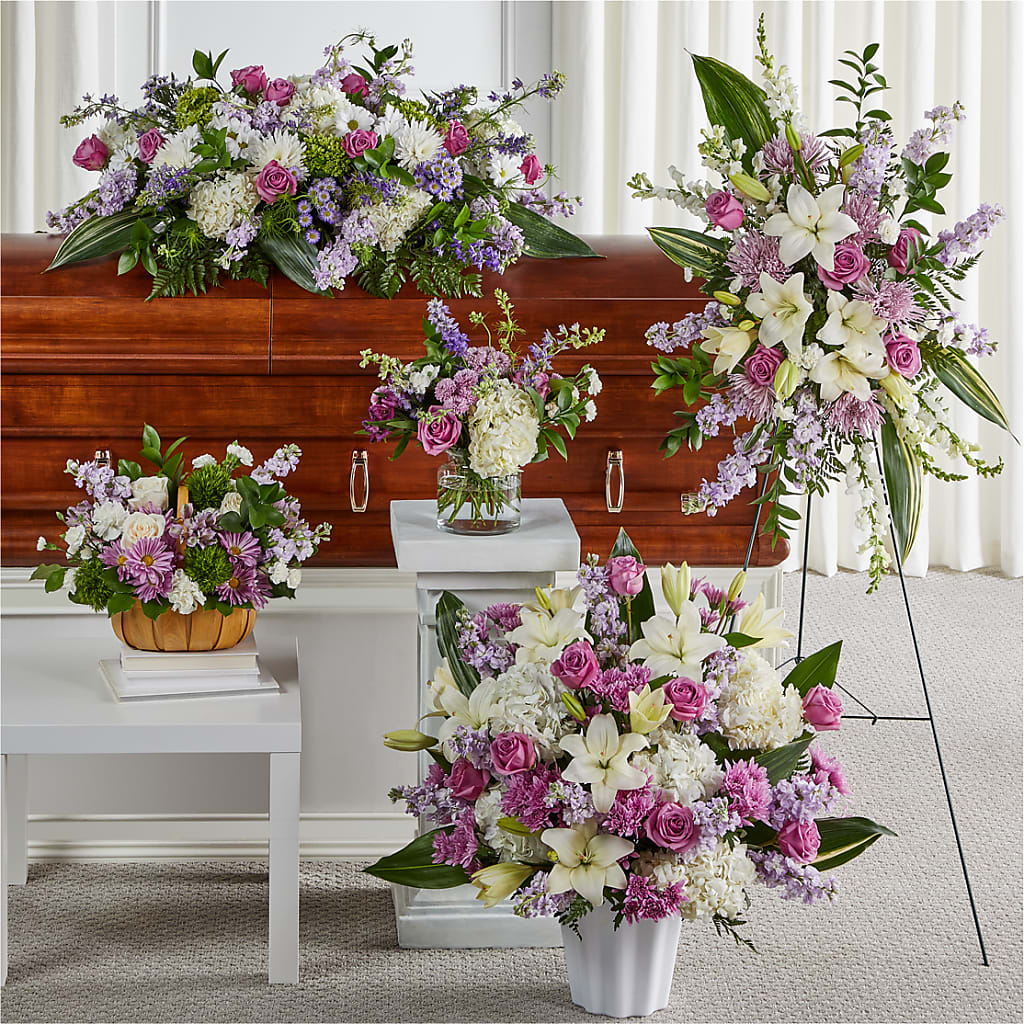 Tender Embrace Bundles – Fleuristerie Marie-chantal, Shawinigan PQ