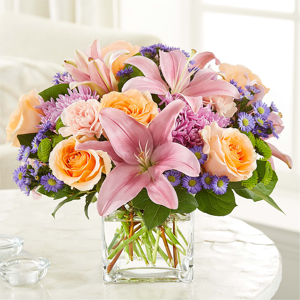 Delicate Details Bouquet – Fleuristerie Marie-chantal, Shawinigan PQ