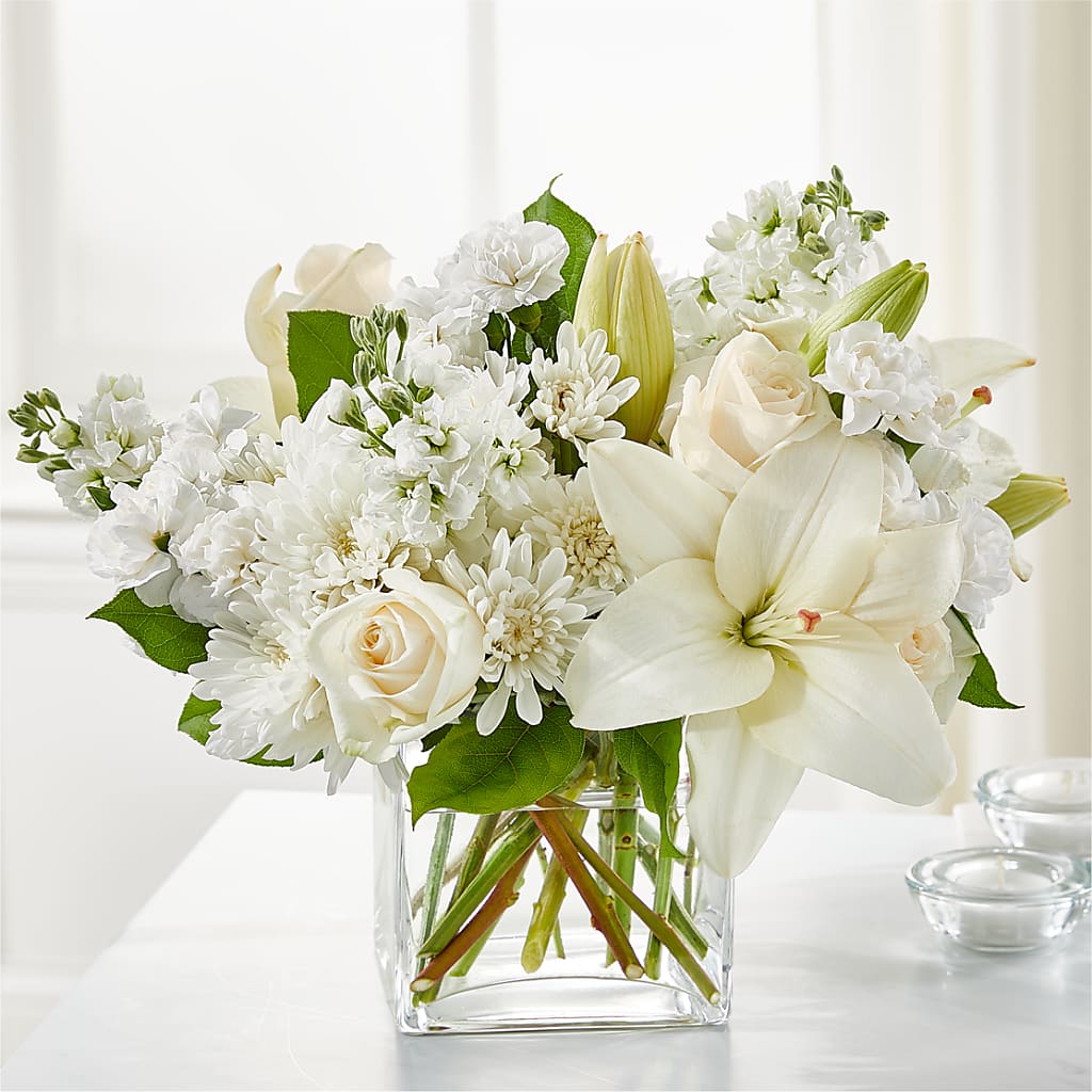 Gentle Breeze Bouquet – Fleuristerie Marie-chantal, Shawinigan PQ