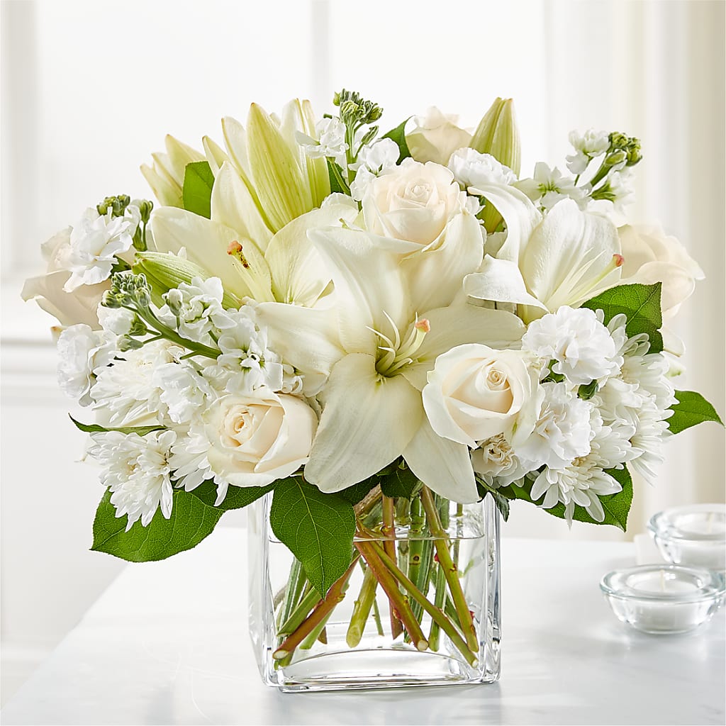 Gentle Breeze Bouquet – Fleuristerie Marie-chantal, Shawinigan PQ