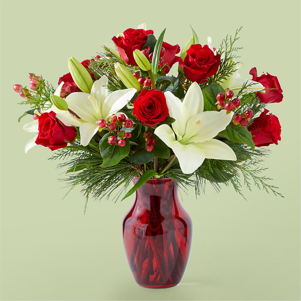 Evergreen Delight Bouquet – Fleuristerie Marie-chantal, Shawinigan PQ