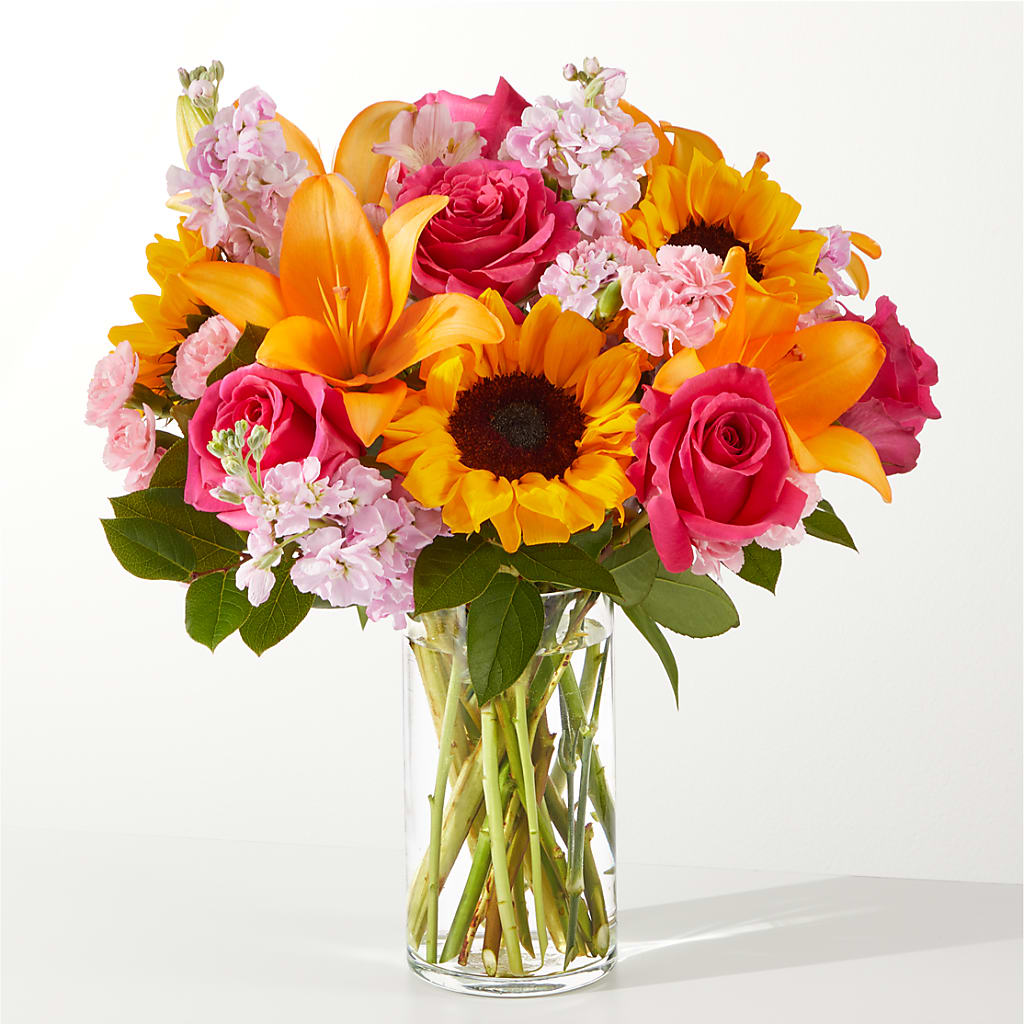In Full Swing Bouquet – Fleuristerie Marie-chantal, Shawinigan PQ