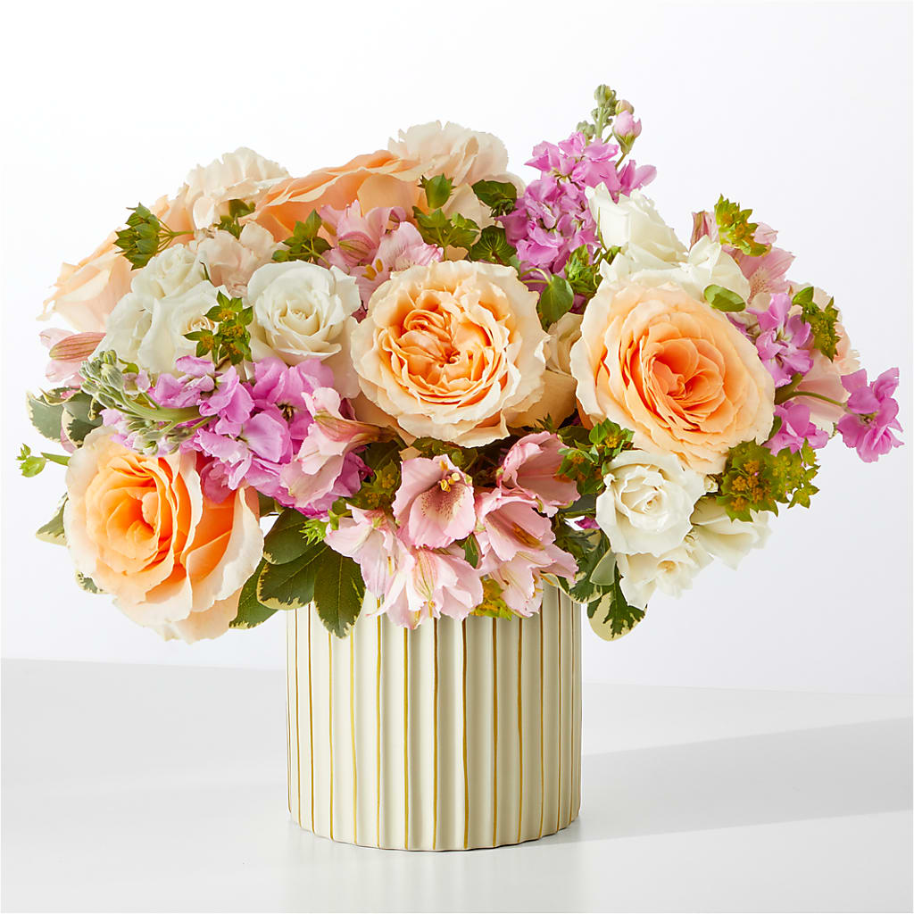 Paradise Bouquet with Ivory Vase – Fleuristerie Marie-chantal, Shawinigan PQ