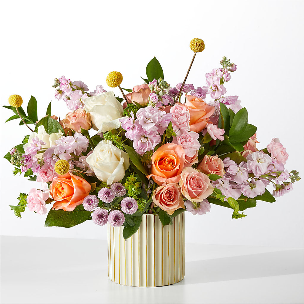 French Market Bouquet with Ivory Vase – Fleuristerie Marie-chantal, Shawinigan PQ