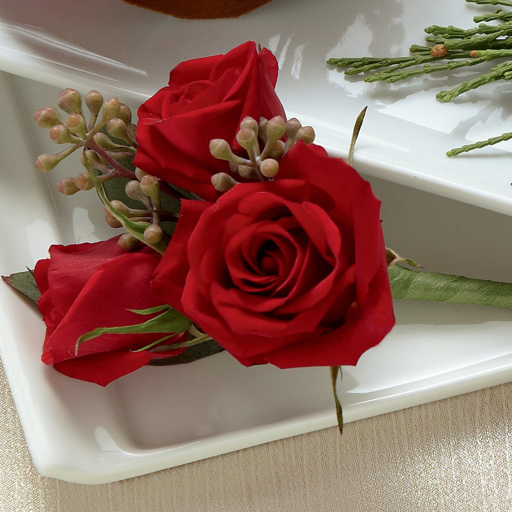 Red Spray Rose Boutonniere – Fleuristerie Marie-chantal, Shawinigan PQ