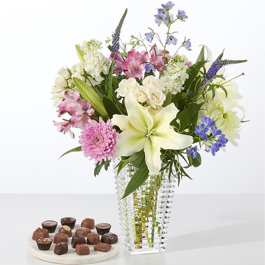 Winter Celebration Bouquet –  Fleuristerie Marie-chantal, Shawinigan PQ