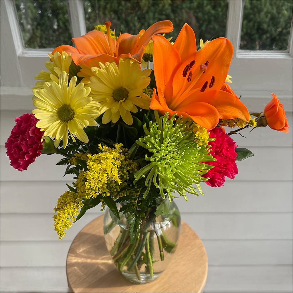 Bold & Bright – A Florist Original –  Fleuristerie Marie-chantal, Shawinigan PQ