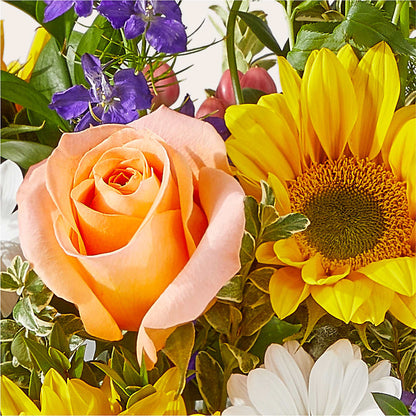 The Good Life Bouquet –  Fleuristerie Marie-chantal, Shawinigan PQ