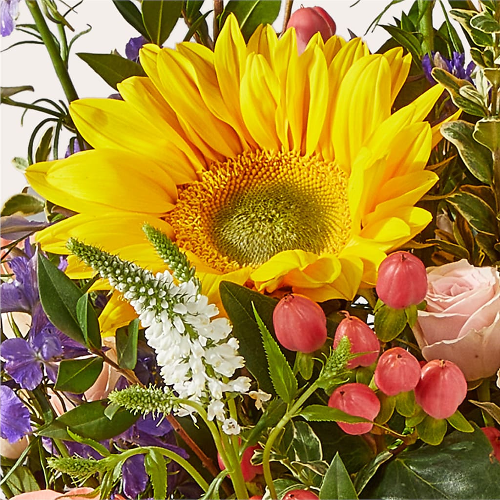 The Good Life Bouquet –  Fleuristerie Marie-chantal, Shawinigan PQ