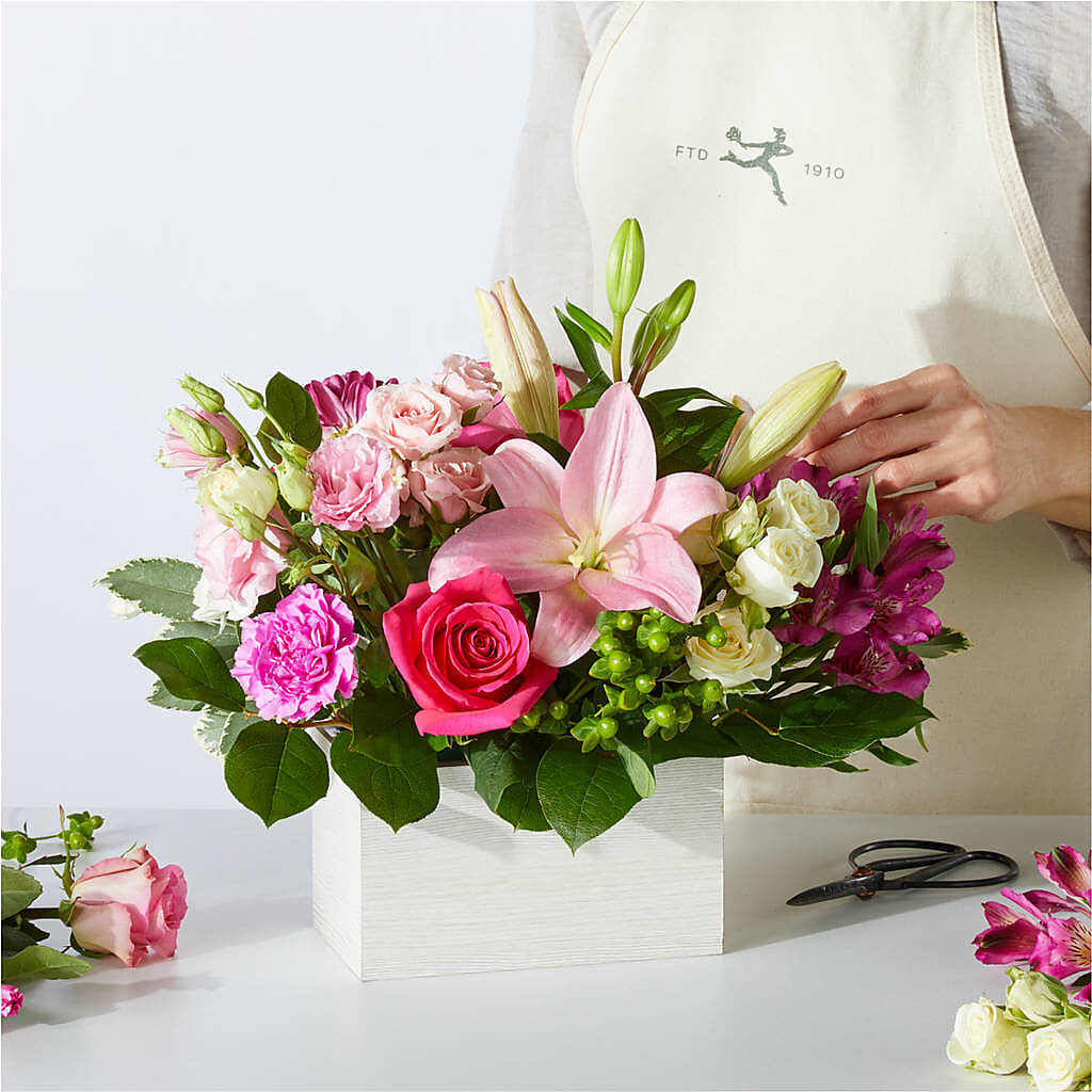 Sweetberry Box – A Florist Original –  Fleuristerie Marie-chantal, Shawinigan PQ