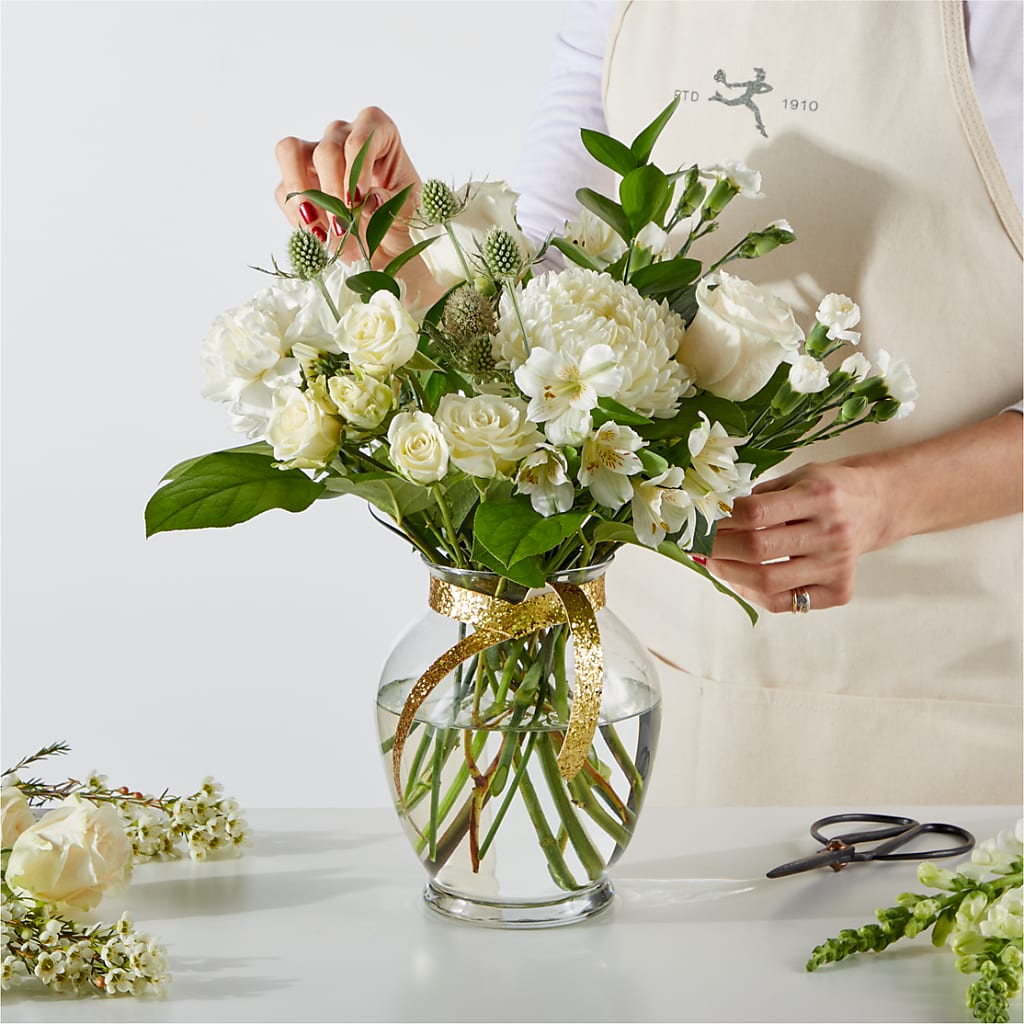 New Beginnings – A Florist Original –  Fleuristerie Marie-chantal, Shawinigan PQ