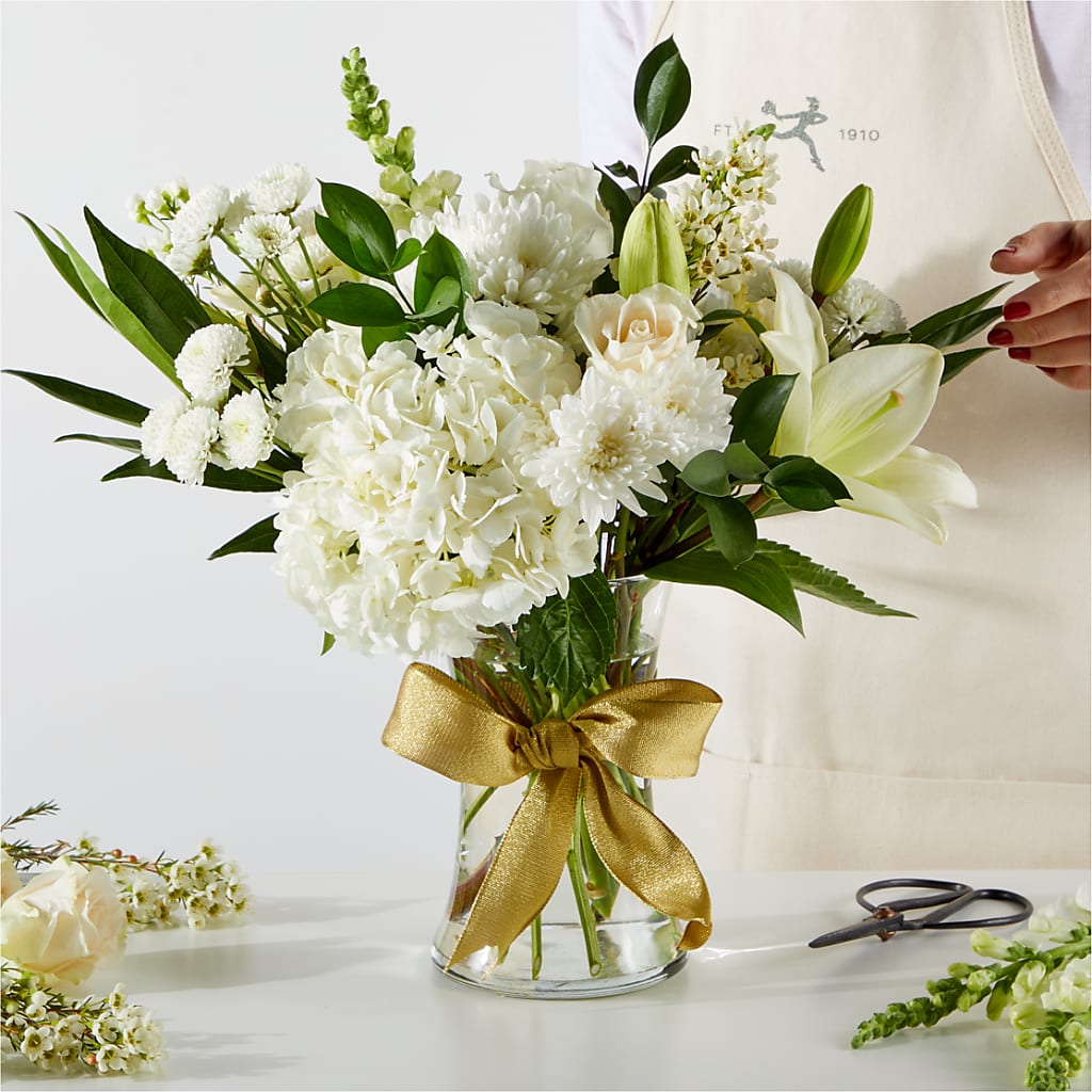 New Beginnings – A Florist Original –  Fleuristerie Marie-chantal, Shawinigan PQ