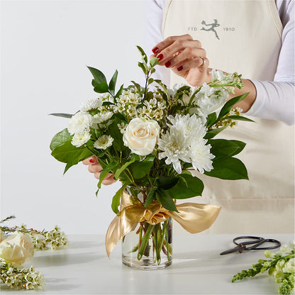 New Beginnings – A Florist Original –  Fleuristerie Marie-chantal, Shawinigan PQ