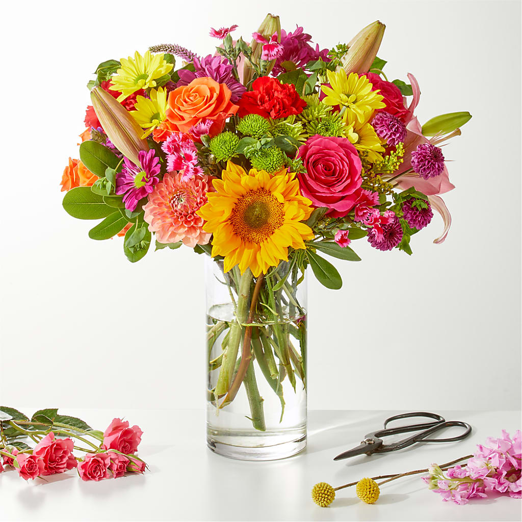 Cue the Confetti - A Florist Original –  Fleuristerie Marie-chantal, Shawinigan PQ