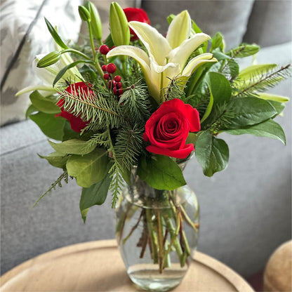 Sparkling Snowflakes Bouquet –  Fleuristerie Marie-chantal, Shawinigan PQ