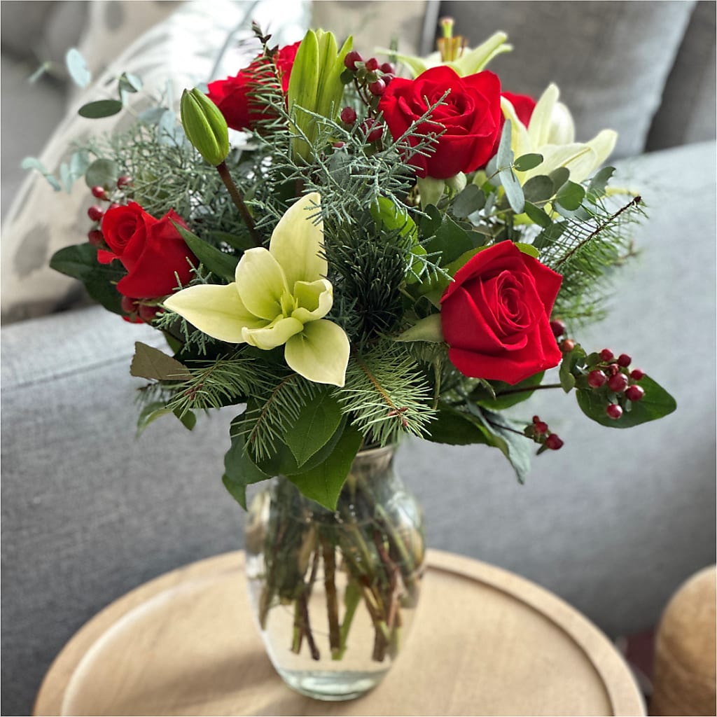 Glittering Lights Bouquet –  Fleuristerie Marie-chantal, Shawinigan PQ