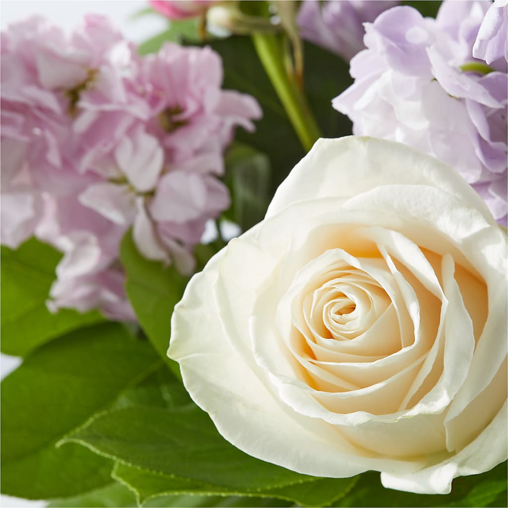 Springtime Spritz Bouquet –  Fleuristerie Marie-chantal, Shawinigan PQ