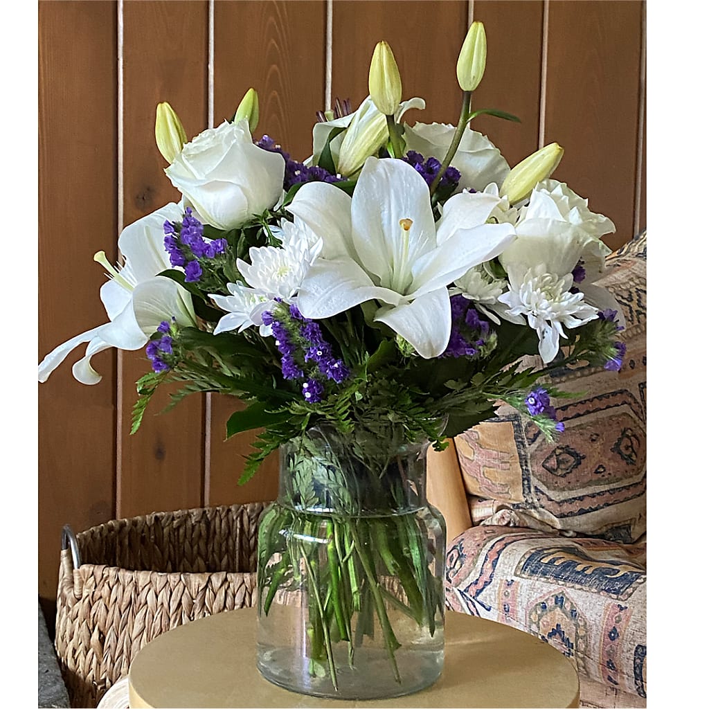 Beyond Blue Bouquet –  Fleuristerie Marie-chantal, Shawinigan PQ