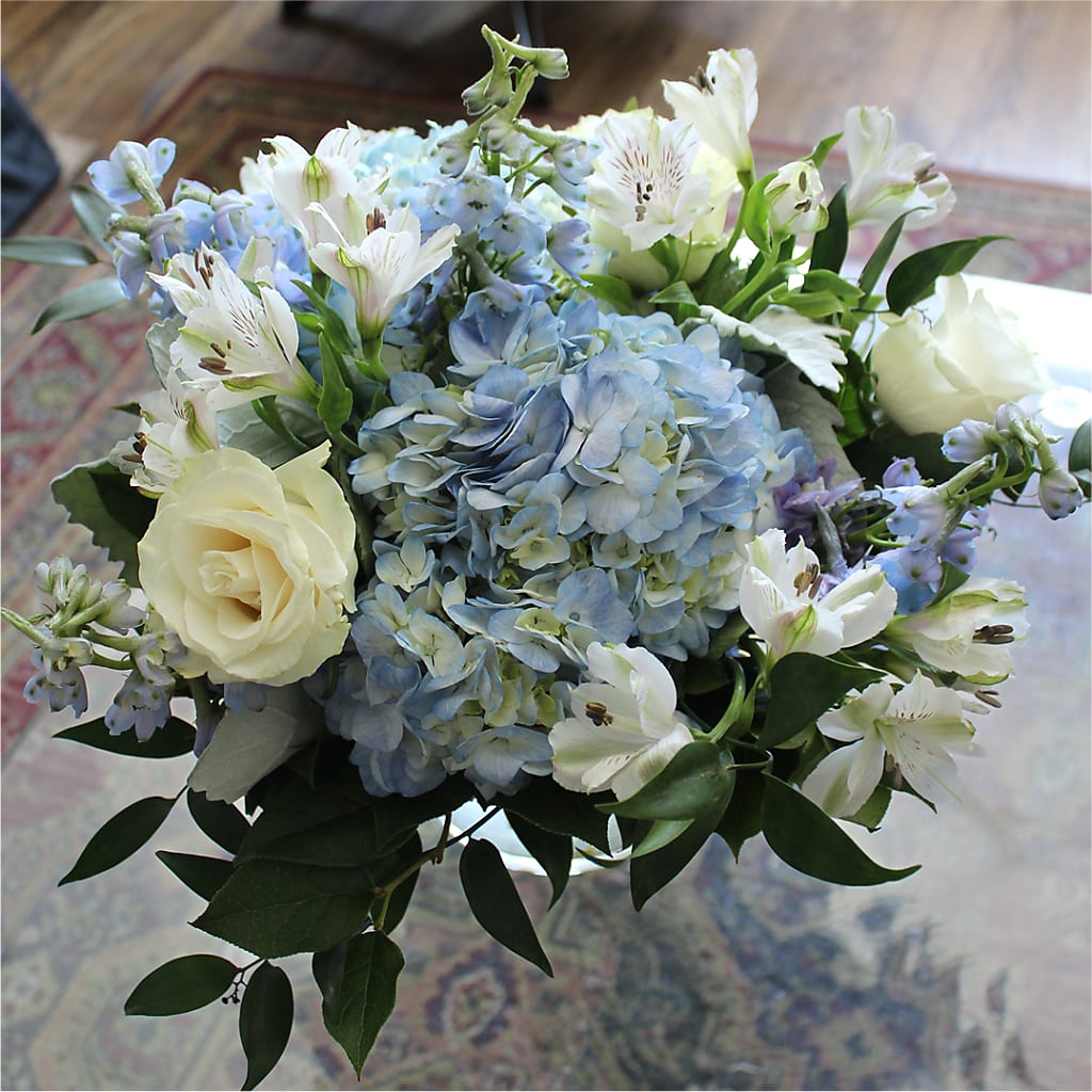 Clear Skies Bouquet –  Fleuristerie Marie-chantal, Shawinigan PQ