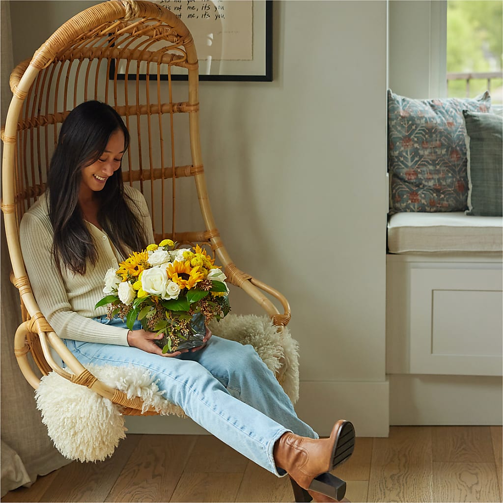 Luminous Morning Bouquet –  Fleuristerie Marie-chantal, Shawinigan PQ