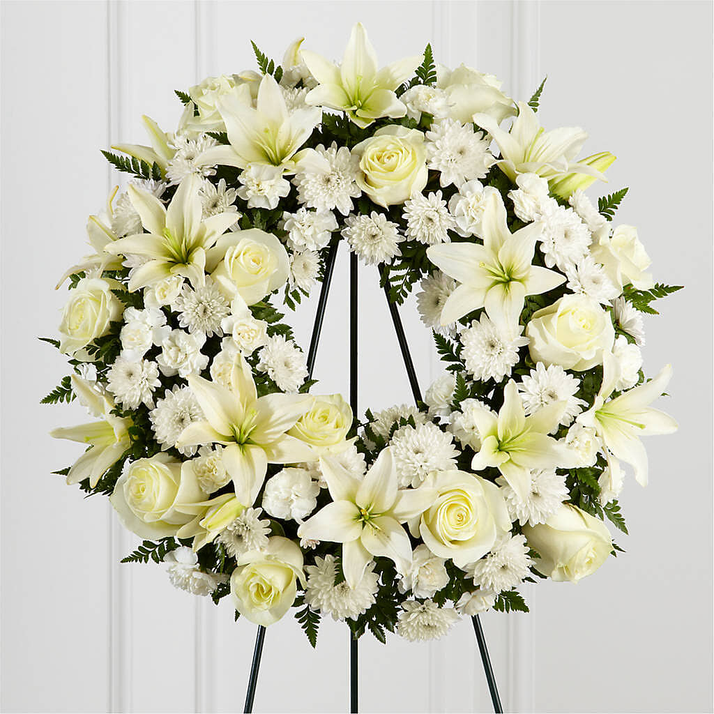 Treasured Tribute Wreath –  Fleuristerie Marie-chantal, Shawinigan PQ