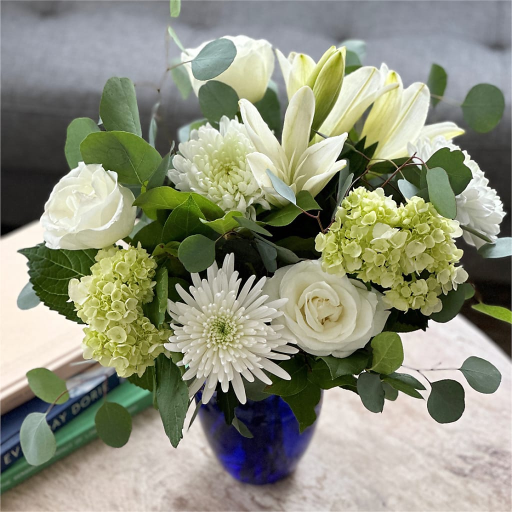 Snowy Dreams Bouquet –  Fleuristerie Marie-chantal, Shawinigan PQ