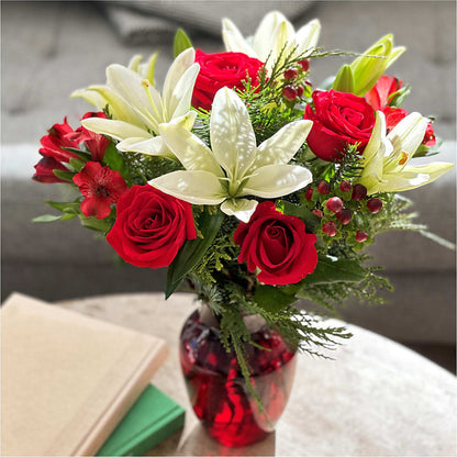 Evergreen Delight Bouquet –  Fleuristerie Marie-chantal, Shawinigan PQ