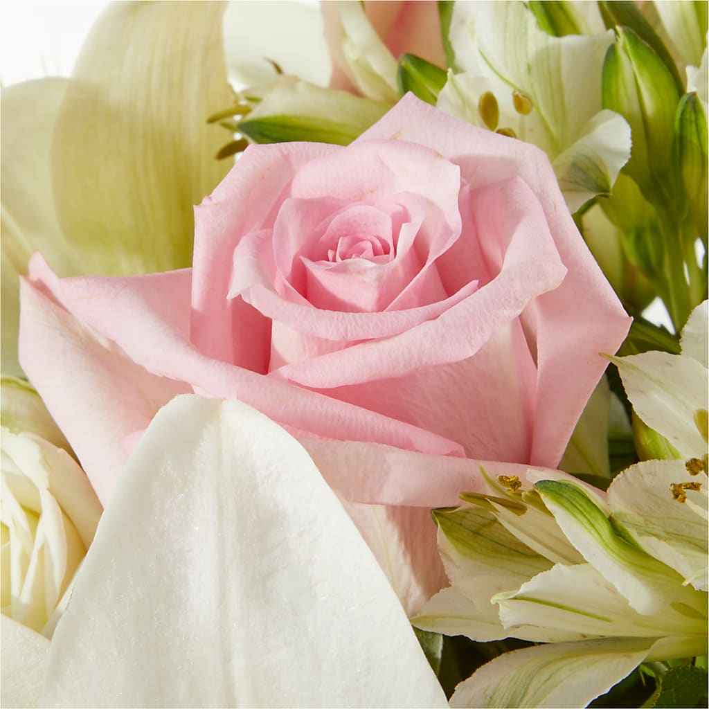 Kindhearted Bouquet –  Fleuristerie Marie-chantal, Shawinigan PQ
