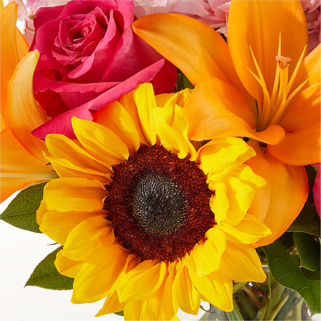 In Full Swing Bouquet –  Fleuristerie Marie-chantal, Shawinigan PQ