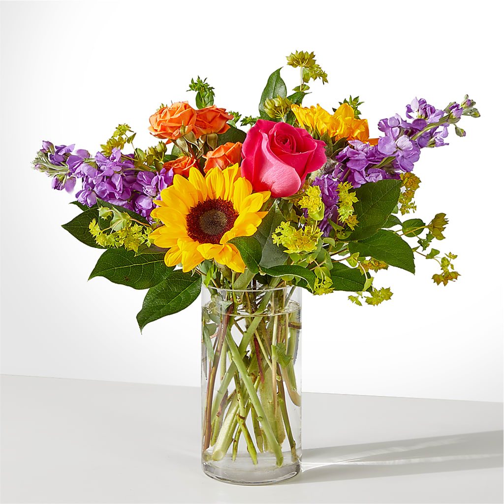 Vibrant Greetings Bouquet –  Fleuristerie Marie-chantal, Shawinigan PQ