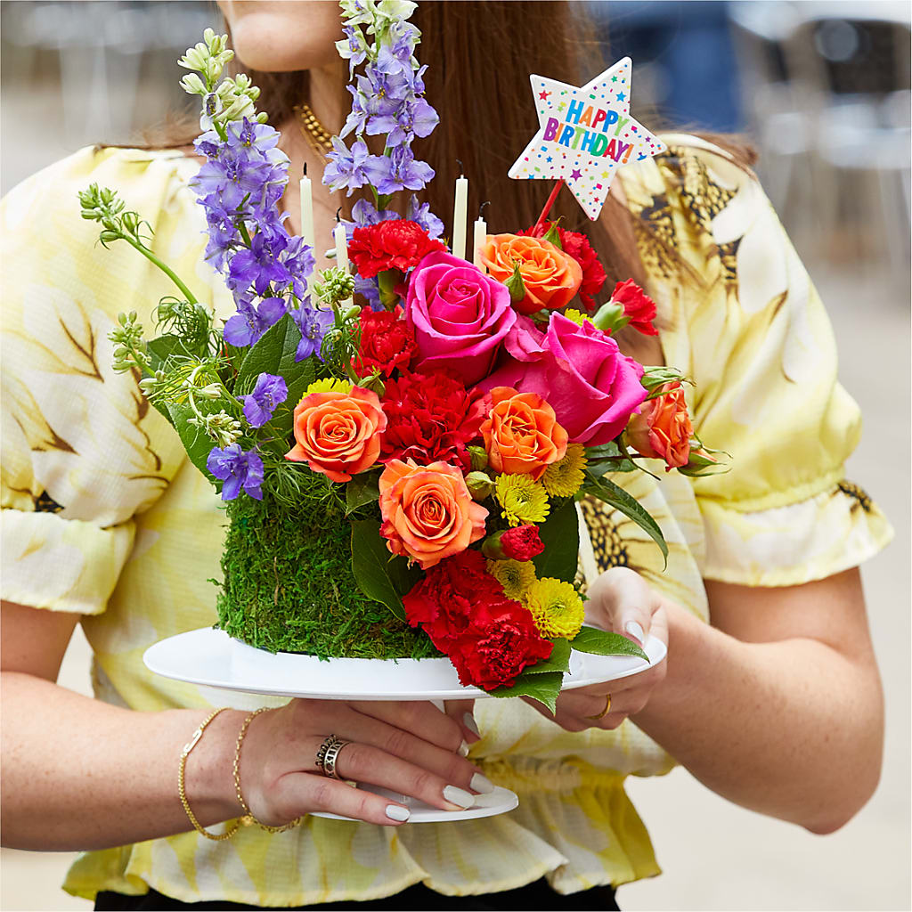 Best Year Yet Floral Cake –  Fleuristerie Marie-chantal, Shawinigan PQ