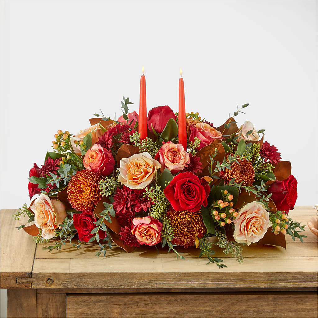 Gather Near Centerpiece –  Fleuristerie Marie-chantal, Shawinigan PQ