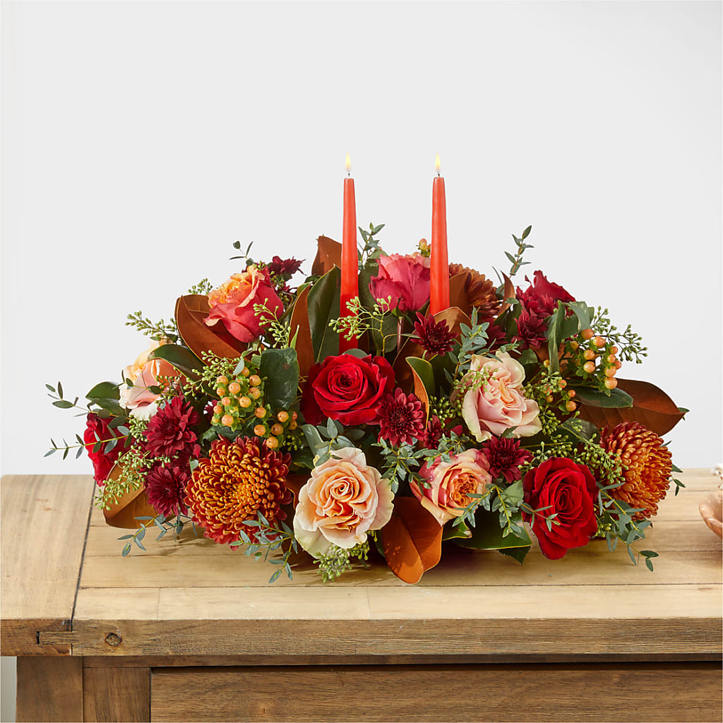 Gather Near Centerpiece –  Fleuristerie Marie-chantal, Shawinigan PQ
