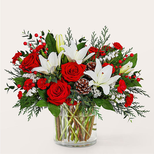 Best in Snow Bouquet –  Fleuristerie Marie-chantal, Shawinigan PQ