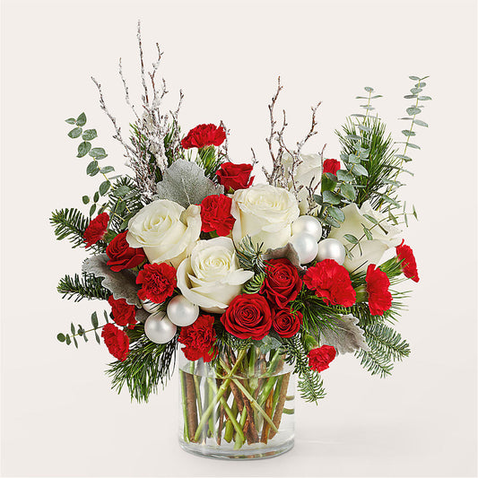 Trimming the Tree Bouquet –  Fleuristerie Marie-chantal, Shawinigan PQ